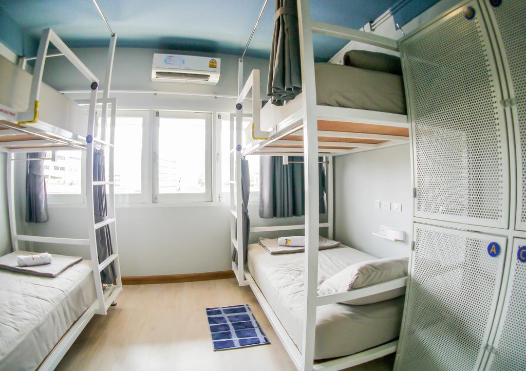 The Moon Hostel Huahin Exterior photo