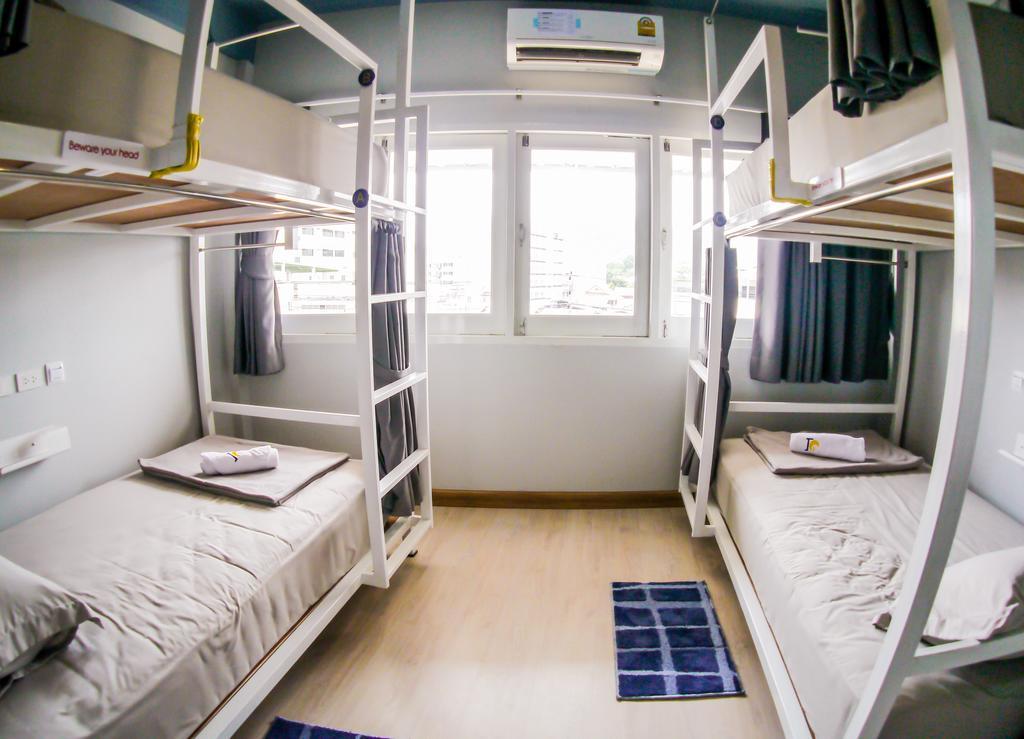 The Moon Hostel Huahin Exterior photo